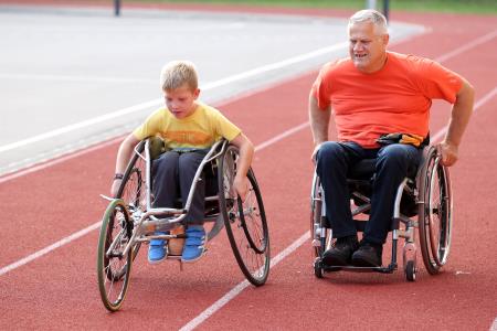 Janez Hudej je mladim pokazal prvine paraatletike